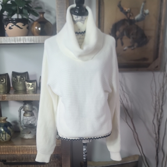 Rachel Zoe Sweaters - Rachel Zoe Ivory Cowl Neck Sweater Super Soft